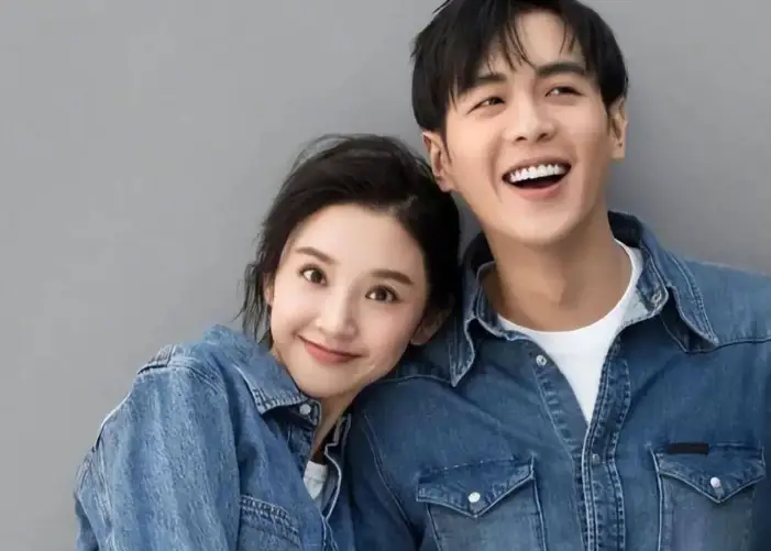 唐藝昕疑似懷二胎 穿修身裙小腹凸出引猜測